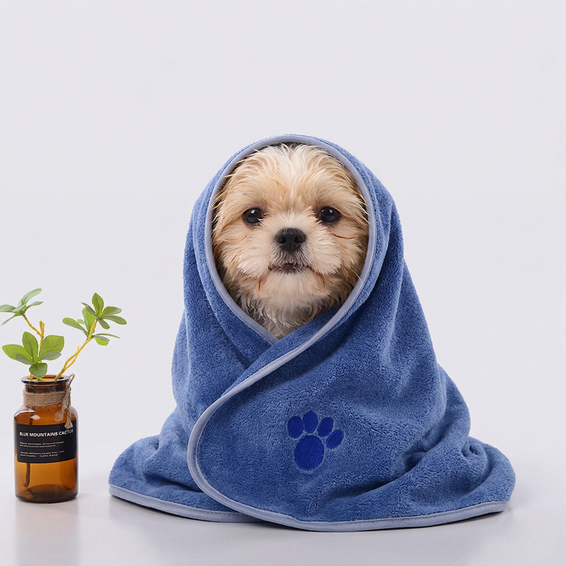 Elegant Towel With Embroidered Design