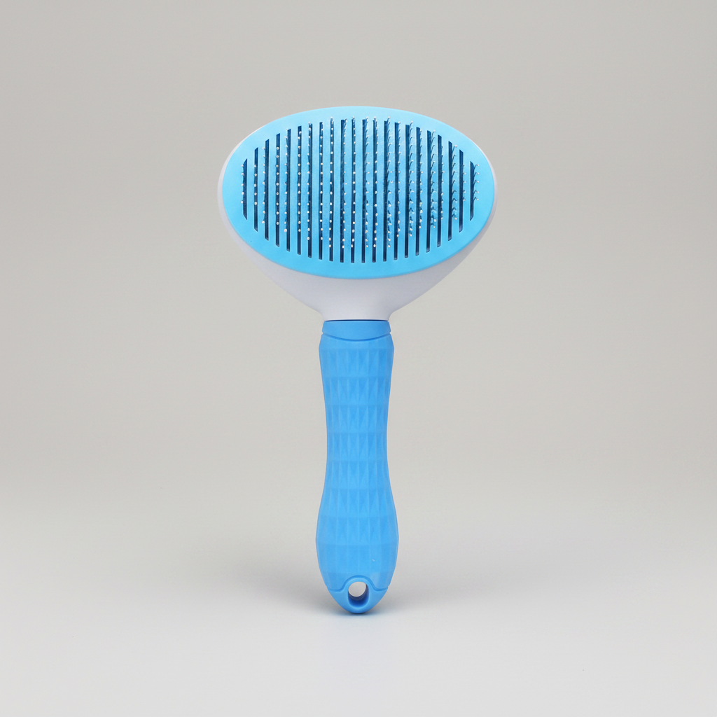 Slicker Brush With One-Button Retraction